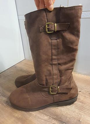 Женские зимние на меху сапоги