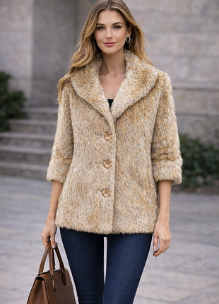 Стильна шубка автоледі