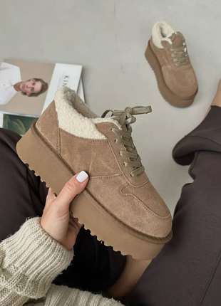 Знижка,трендові теплі кросівки в замші, теплі кросівки, стильні хайтопи в наявності, хіт сезону, легка стильна новинка