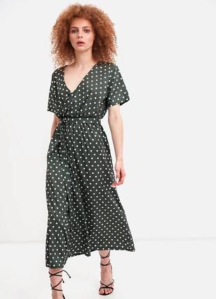 Легка гарна сукня в горох