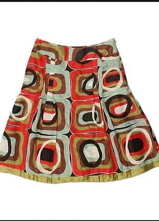 Яскрава спідниця