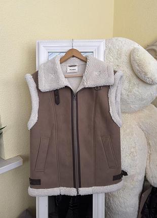 Стильна хутряна жилетка