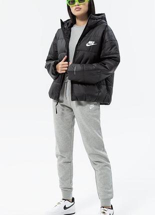 Куртка жіноча nike