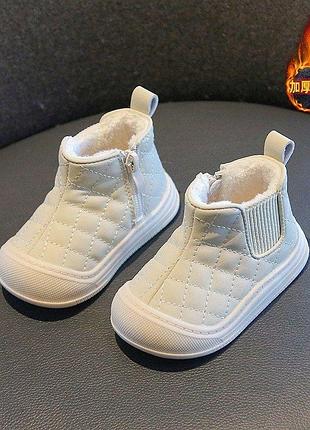 Ботинки на плюші