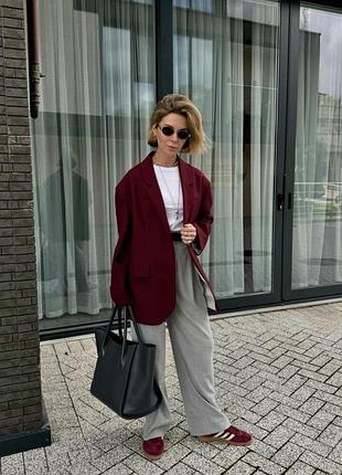 Стильне легке вовняне пальто zara