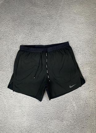 Чоловічі шорти nike running