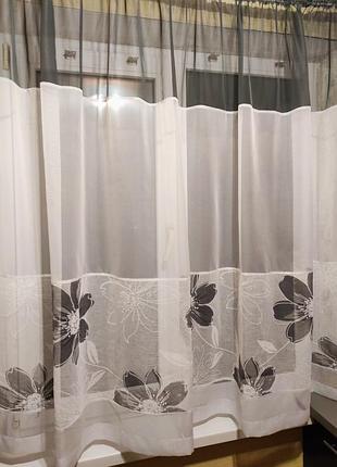 Тюль для кухни (вставка может быть на ваш выбор).