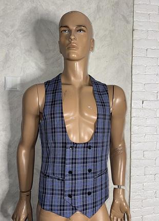 Жилетка безрукавка