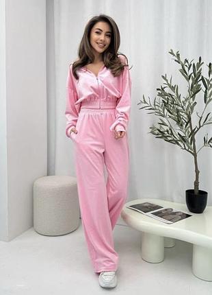 Жіночій велюровий костюм