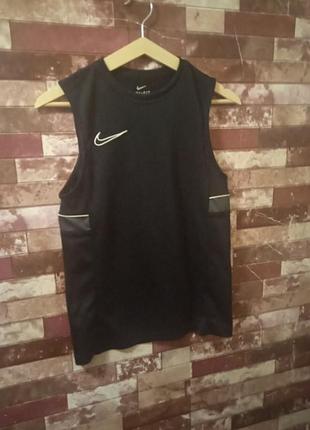 Спортивна майка nike dry-fit на хлопчика 11-12рокiв
