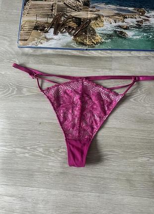 Кружевные трусики стринги