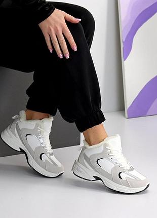 Очень красивые высокие утепленные натуральные кроссовки