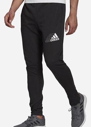 Спортивні штани adidas відмінні