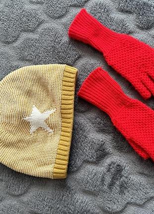 Набор для девочки шапочка и перчатки