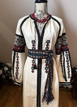 Сукня вишиванка ( машинна вишивка) розмір l( буде і на xl)