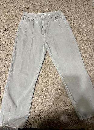 Джинси бежевого кольору