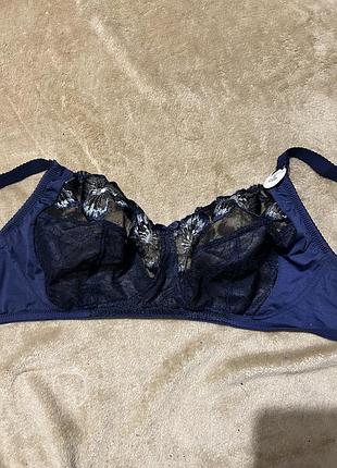 Бюстгалтер