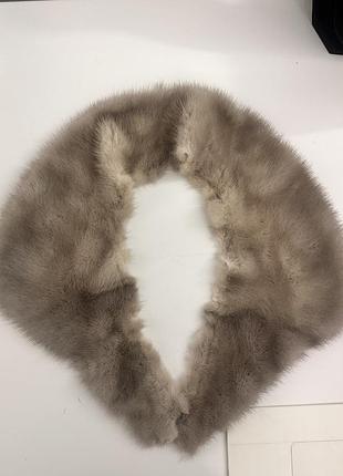 Норковий  комірець сірого кольору