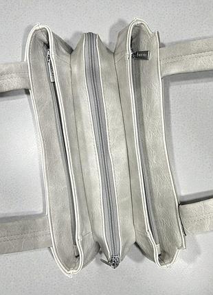 Вместительная женская бежевая сумка 5