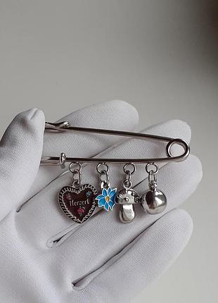 Брошка булавка з підвісками