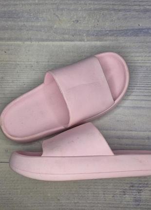 Шлепанцы женские