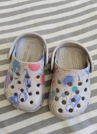 Продам оригинальные crocs 20р.