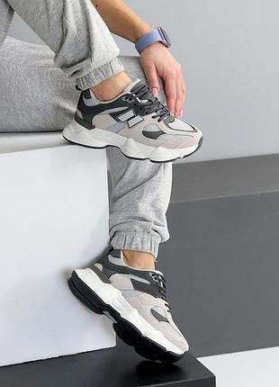 Кроссовки женские кожаные