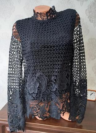 Блузка з гіпюром