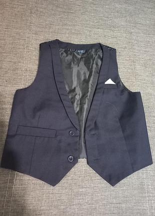 Жилетка на 4-5 років