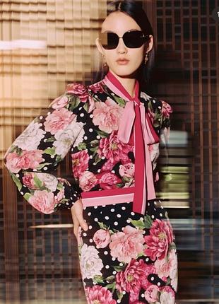 Костюм з квітковим натхненням