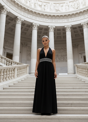 Вечірня сукня максі з відкритою спинкою і перехресними брителями