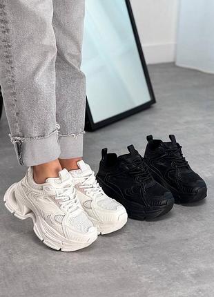 Дуже зручні масивні жіночі кросівки у чорному та білому кольорі 😍🔥