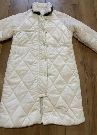 Білий плащ жіночий