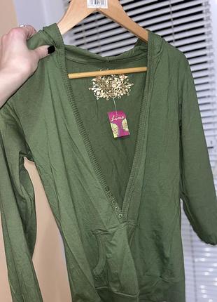 Нова зелена кофта