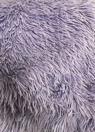 Пухнасте покривало на ліжко