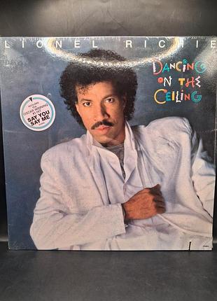 Новая винтажная пластинка 1986 "danceнг on the ceiling" лайонела руи. упакована