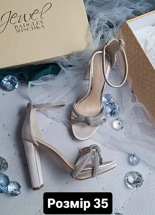 Badgley mischka оригінал сатинові весільні вечірні босоніжки на підборах