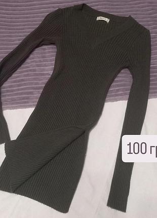 Свитер с вырезом на палец в рубчик