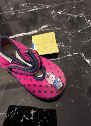 Тапочки для дівчинки