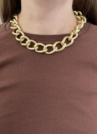 Металевий ланцюжок на шию ланцюг золотистого кольору чокер намисто