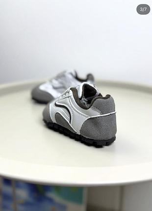 Кросівки диятчі 3