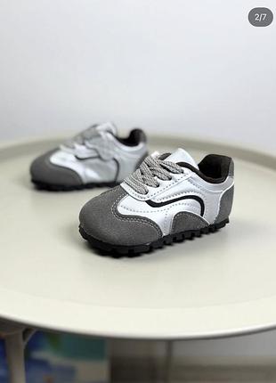 Кросівки диятчі 2