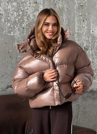 Дутый пуховик с капюшоном овесраз глянцевый пуфер размер