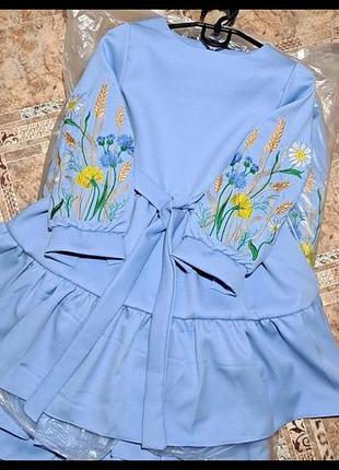 Платье с вышивкой 2