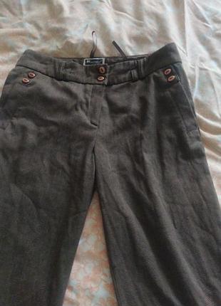 Жіночі стильні брюки