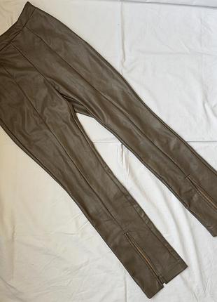 Шкіряні штани-лосини жіночі шоколадного кольору pimkie