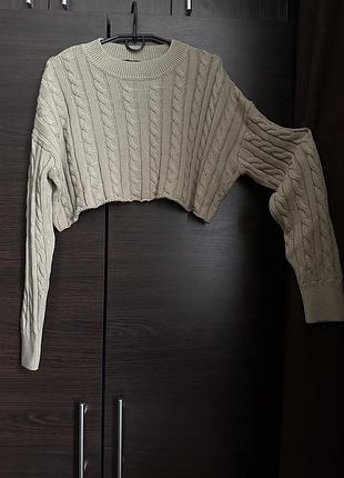 Светр жіночий вкорочений