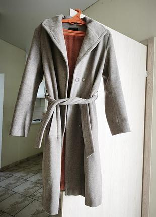 Пальто серого цвета