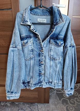 Продам джинсову курточку.