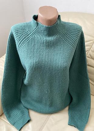 Продам светр з високим коміром